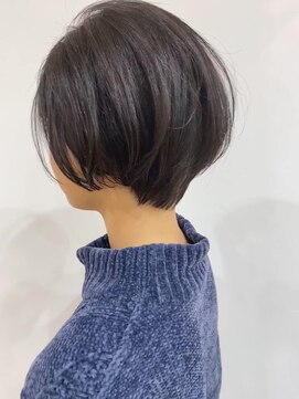 e.m.a プレミアムビューティーサロン 栄駅店(e.m.a PREMIUM BEAUTY SALON) ふんわりショート/丸みショート