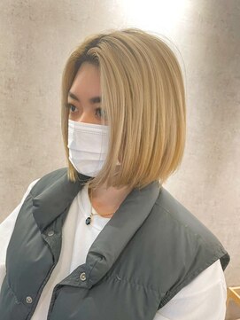 ボンドバイテトテ 三宮元町(BONDbytetote) 【BOND平山のサロンスタイル】ぶつ切りボブ×ホワイティアッシュ