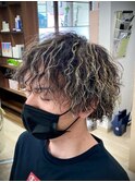メンズハイライトツイストスパイラルマッシュウルフパーマ