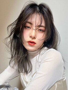 シオン(shion) 秋色オリーブカラー透明感カラーウルフレイヤーロング_ba504693