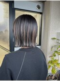 外国人風ハイライトカラー/切りっぱなしボブ