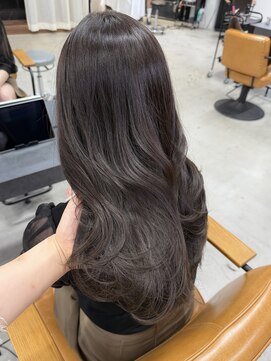 ソピ バイ インビテーション(sopi by invitation) レイヤーカット　アッシュグレージュ　アッシュブラウン☆