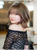結べる肩ラインのミディアムレイヤー・韓国ヘアアワードCapture