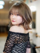 キャプチャー 海老名(capture) 結べる肩ラインのミディアムレイヤー・韓国ヘアアワードCapture