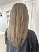 キャアリー(Caary)&nbsp;福山美容室Caaryハイトーンミルクティーベージュブリーチあり