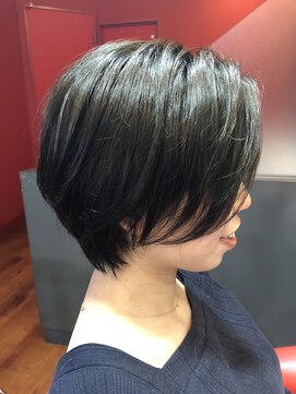ヘアクリニック サロン プティ 大人可愛いミディアムショート
