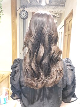 カルテット(Quartett) アッシュベージュ