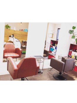 2席のみの寛げるプライベート空間が人気♪落ち着いた空間で過ごせる、日常から離れたサロンTimeをご提供♪