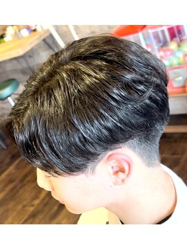 ヘアーショップケイ(HAIR SHOP K.) センターパート×ワンカールパーマ