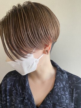 ブルー(BLUE) ブラウンベージュ×前下がりショート