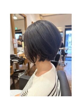 クララ スギタ(CLALA Sugita) ボブルフ/小顔/ネビージュ/マッシュショート/大人ボブ