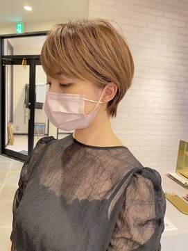 エルガ バイ コバルト(LGA by cobalt) 20代30代丸みショート　シアーベージュ