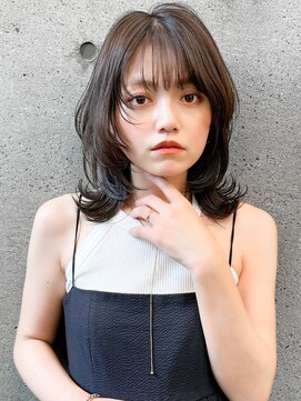 エインアンリー 表参道(AIN.ANLY.) ◯波ウェーブパーマこなれミディアムパーマ薄めバング長めバング