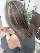 ベルヘアーデザイン 堺東(Belle hair Design)&nbsp;ハイライト切りっぱなし韓国風イルミナカラー堺東オリーブ