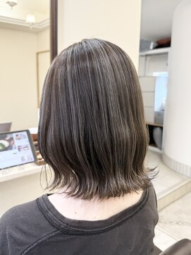 エメ(aimer) ハイライトボブ