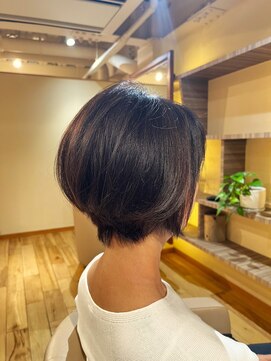 ナウン(noun) ショートボブ×ツヤ髪白髪染め×ふんわり縮毛矯正