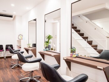 テーターテート 四日市店(tete-a-tete)の写真/【近鉄四日市駅徒歩３分】大人女性から人気の落ち着いた雰囲気のサロン☆髪のお悩みご相談ください♪