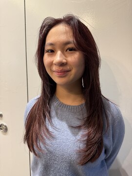 レイヤーカット バタフライカット 前髪なし  海外レイヤー