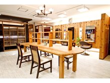 ルフレ(Lufure)の雰囲気（広々とした店内でリラックスしていただけます。）