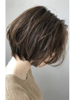 ボンド(BOND)の写真/数ヶ月たってもまとまるスタイル!骨格や頭の丸みに合わせて量を調節♪トレンドヘアで周りと差をつけて*