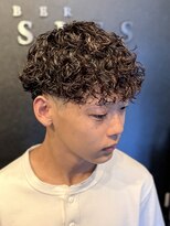バーバークラシックス(BARBER CLASSICS)&nbsp;スペインカール/プードルパーマ/ツーブロック/新潟メンズサロン