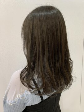 エスカーラ 表参道(THE ESCALA) オリーブアッシュ×髪質改善トリートメント【タビラマユミ】