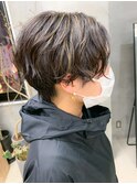 ハンサムショート、ニュアンスパーマ、ハイライト、グレージュ