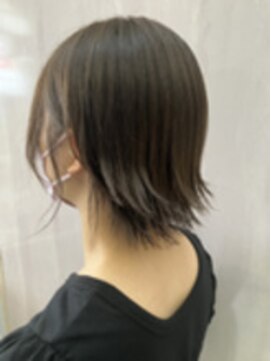 ビエン(bien) 外ハネが可愛い☆ きゅんカーキグレージュ