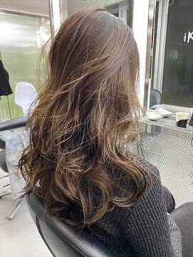 イキ 表参道(iki omotesando) モード/無造作ウェーブ/大人ガーリー[表参道駅]