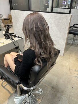 ムード カナザワ(mood kanazawa) ホワイトシルバーアッシュ☆