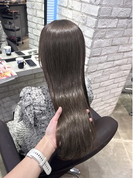 エイトセカンド 新宿三丁目店(EIGHT second) グレージュ