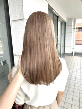 セプト 天神大名(SEPT.) ミルクティーベージュ　セミロング　ダブルカラー　髪質改善