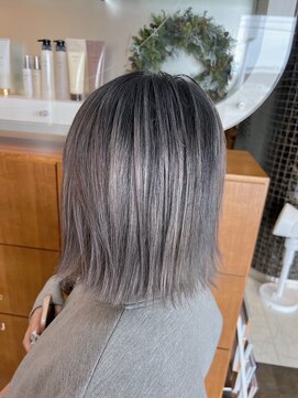 イルミ(iLUMi) iLUMi　×　シルバーカラー