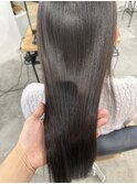 柔らかグレージュ