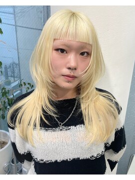 ジーナ オモテサンドウ(XENA) ブロンドヘア×ウルフカット×レイヤーカット×ケアブリーチ