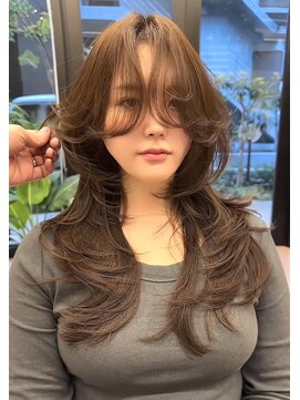 ヌエン 渋谷(NU/EN) 秋冬オススメバタフライレイヤーとハッシュカットの間/セミディ