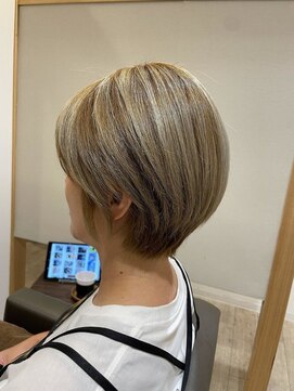 ヘア アトリエ ヴィヴァーチェ(hair atelier Vivace) 裾カラーベリーショートラベンダーグレージュレイヤーボブ