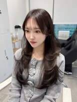 ラクシア(LucxiA)&nbsp;韓国ヘア/レイヤーカット/顔まわりカット/Instagram @ken__gucci
