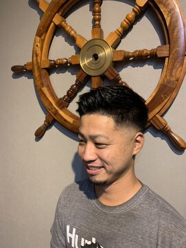 バーバー スタジオ ラフテル(Barber Studio RAFTEL) ローフェード、スキンフェード