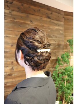ミックスカール(Mixcurl) 結婚式(二次会・1.5次会)編み込みアップスタイル