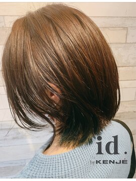 アイディー バイ ケンジ(id. by KENJE) インナーカラー×外ハネボブ
