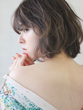 リブ(Live) イルミナカラーを生かしたアンニュイなボブ3【Live/久米川】