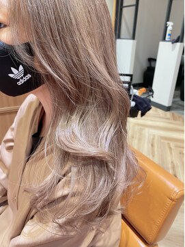 レヴィ(Levie) ミルクティーベージュ