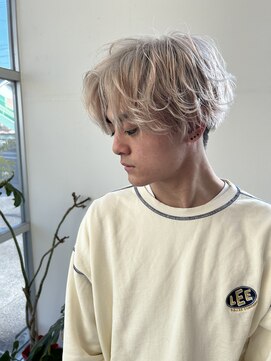 ロエン 西岡崎店(ROEN) ＃ホワイトベージュ/ハイトーン/センターパート/マッシュ