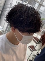 フィフスワン(fifth one) 波巻きパーマメンズパーマメンズヘアツーブロックツイストパーマ