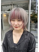 カケル(×.)&nbsp;フェイスフレーミング/ウルフカット/デザインカラー