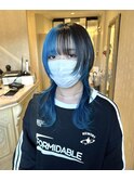ロングウルフカットツートンカラーブルーカラーデザインカラー