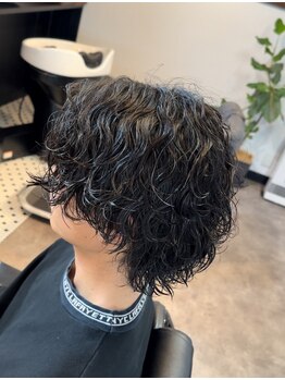 ツイストスパイラル、波巻き...セットを楽にする癖毛風パーマまで幅広く対応◎髪質、癖を判断し似合わせ。