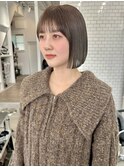 ボブ×オリーブベージュ