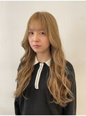 ベージュカラー